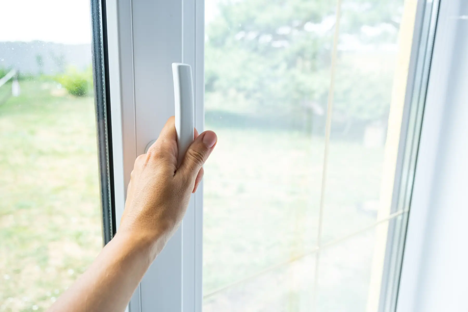 Протизламні вікна – установка броньованого склопакету | Стандарт Вікна Станадрт Вікна 3 Протизламні вікна – установка броньованого склопакету | Стандарт Вікна 3